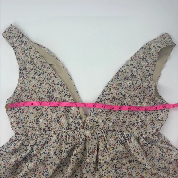 Polagram Taupe Floral Dress with Plunging V Neck. Pockets! - Picture 6 of 8